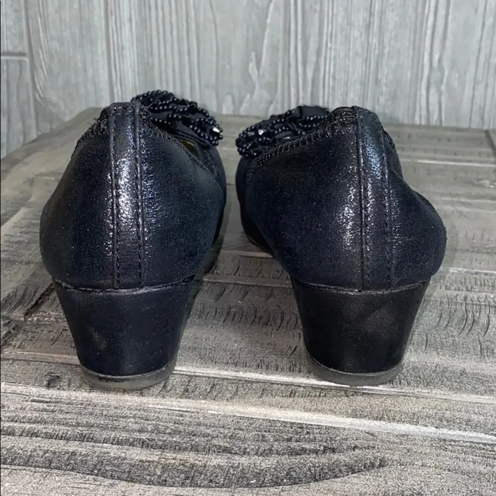 Justice Black Floral Beaded Bow Wedges 4